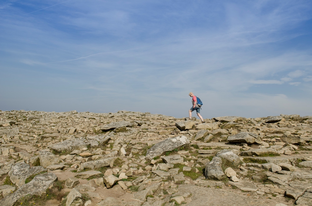 Pedy kraxelt am Pointe Du Raz